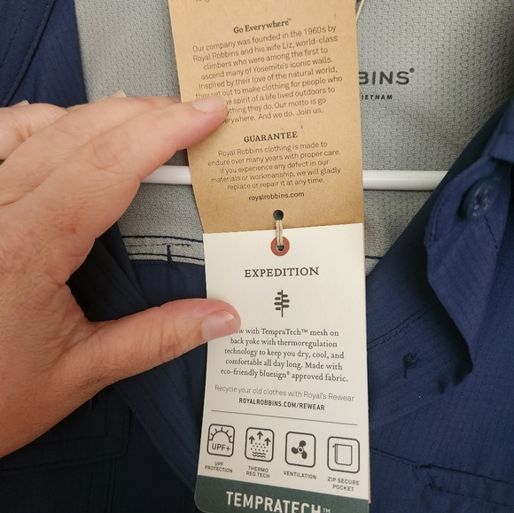 Womans LS button shirt - Picture 4 of 7